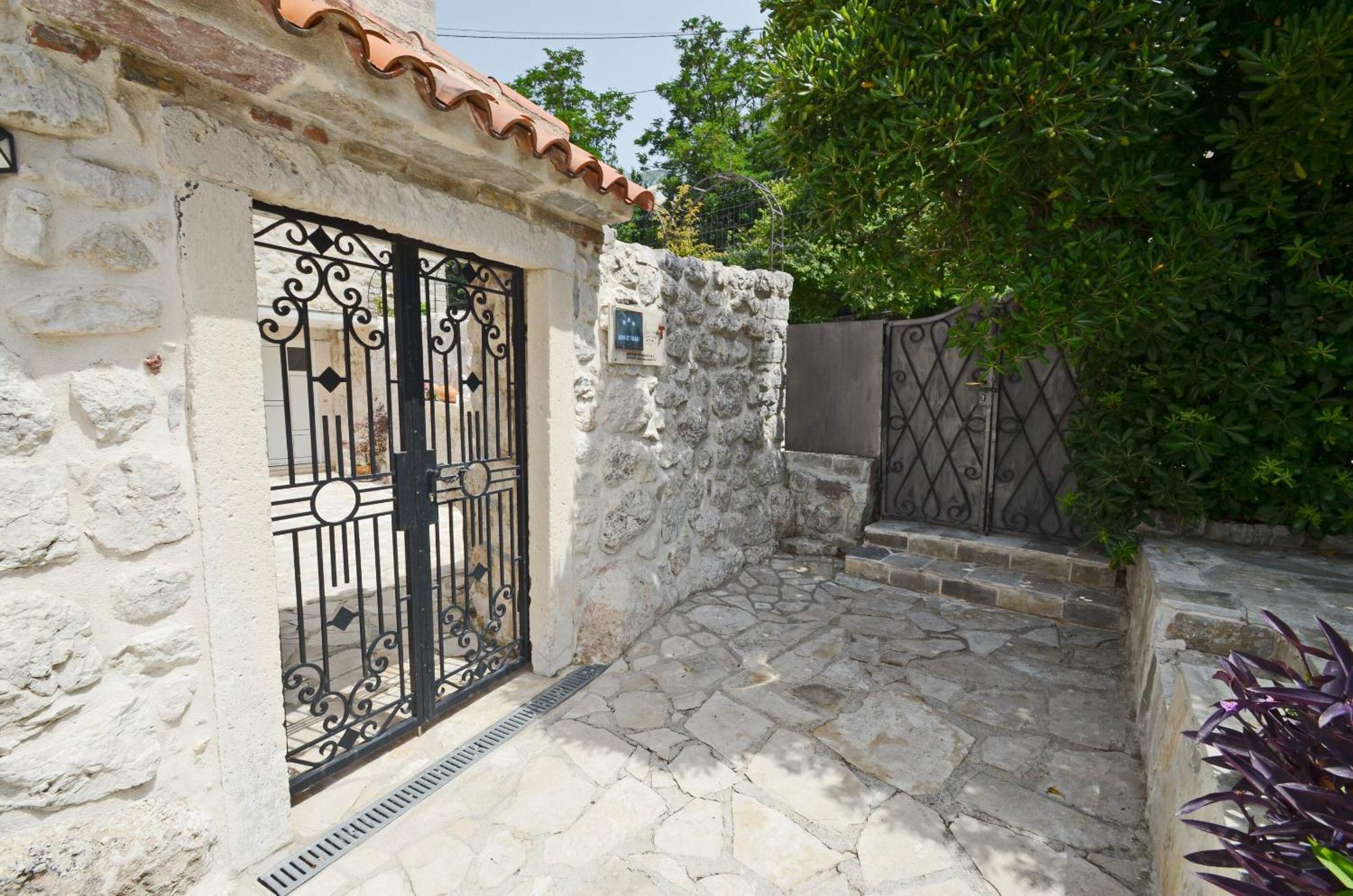Apartments Mir I Dobro Kotor Dış mekan fotoğraf