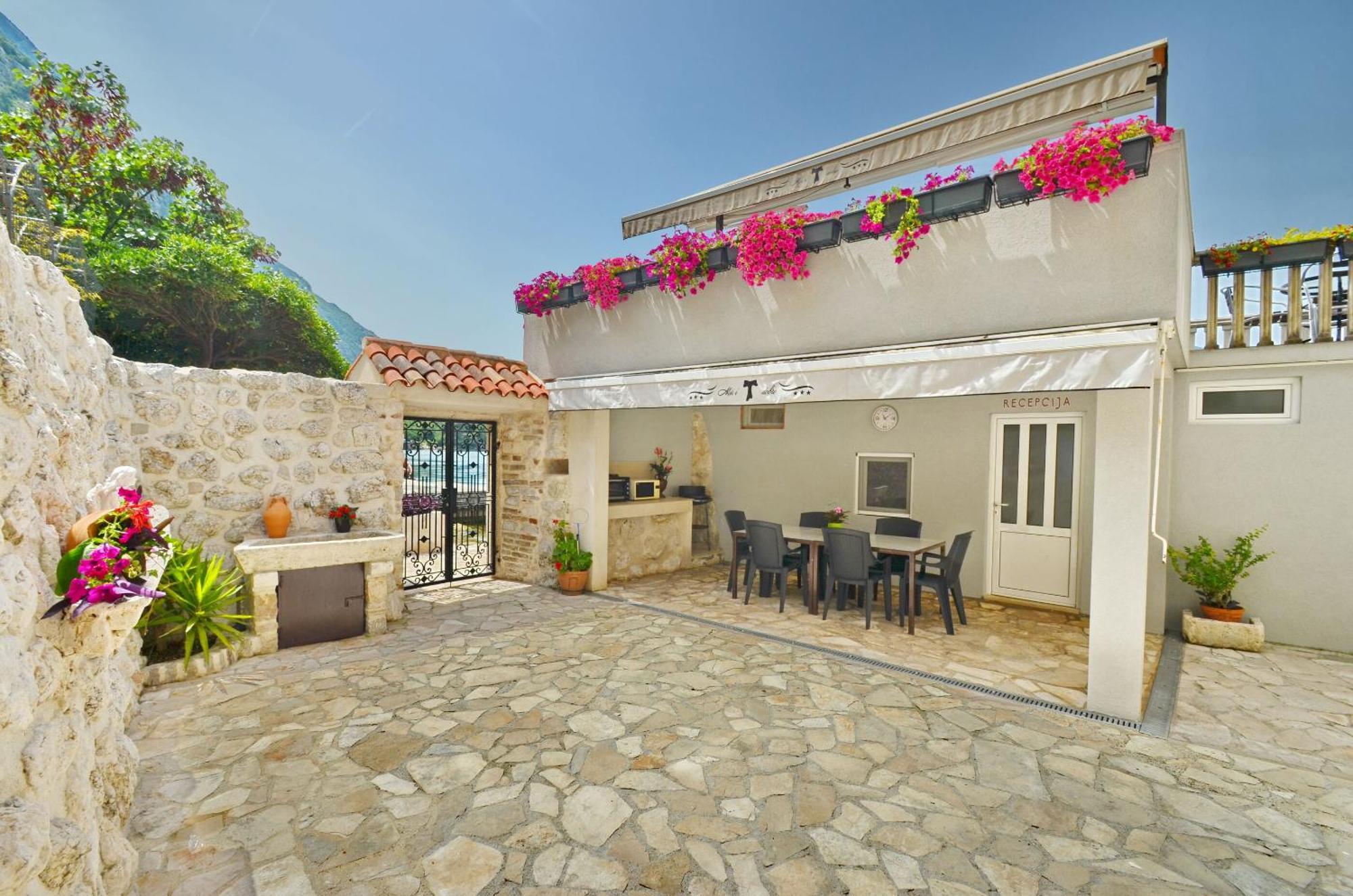 Apartments Mir I Dobro Kotor Dış mekan fotoğraf