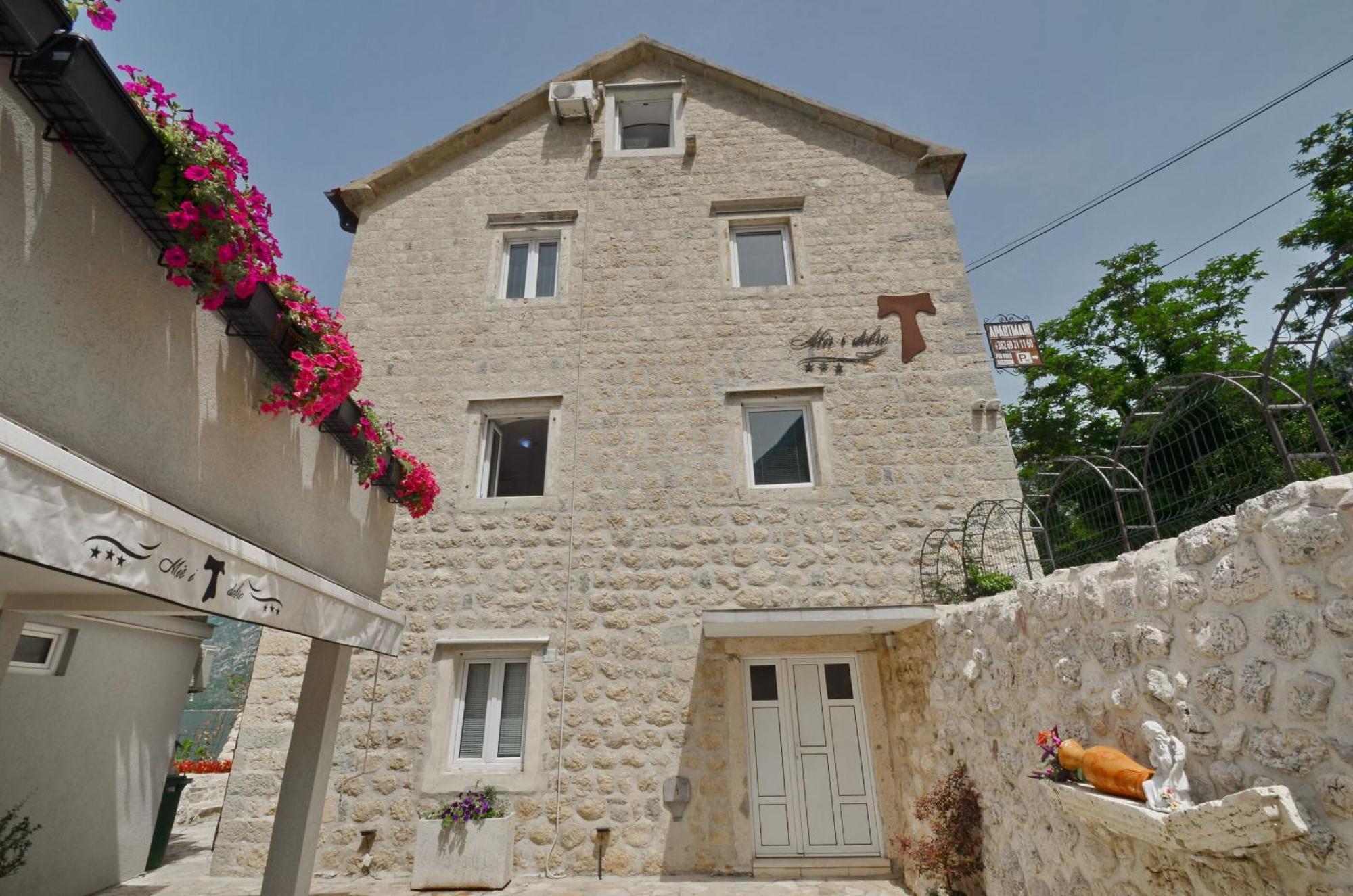 Apartments Mir I Dobro Kotor Dış mekan fotoğraf