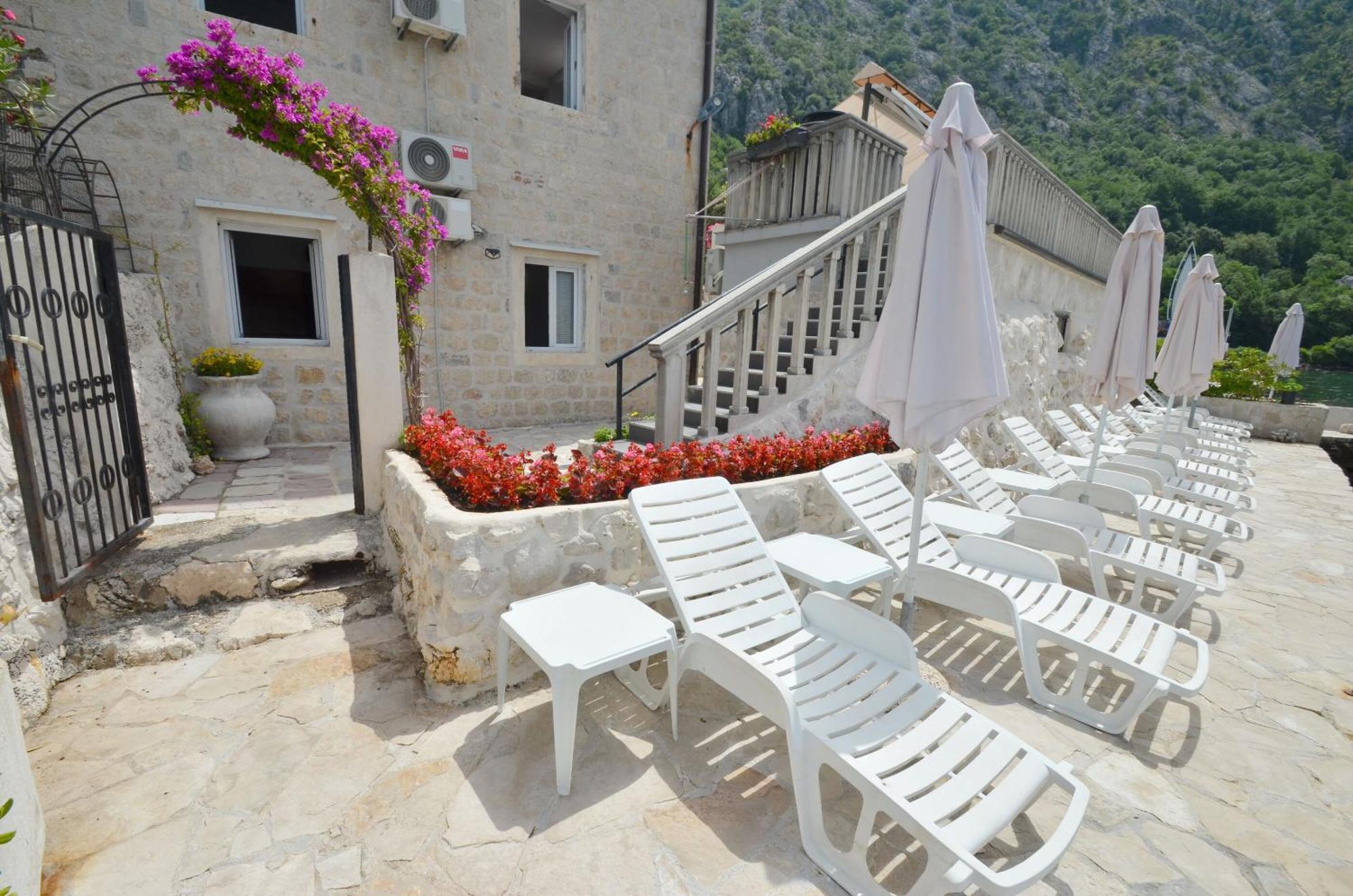 Apartments Mir I Dobro Kotor Dış mekan fotoğraf