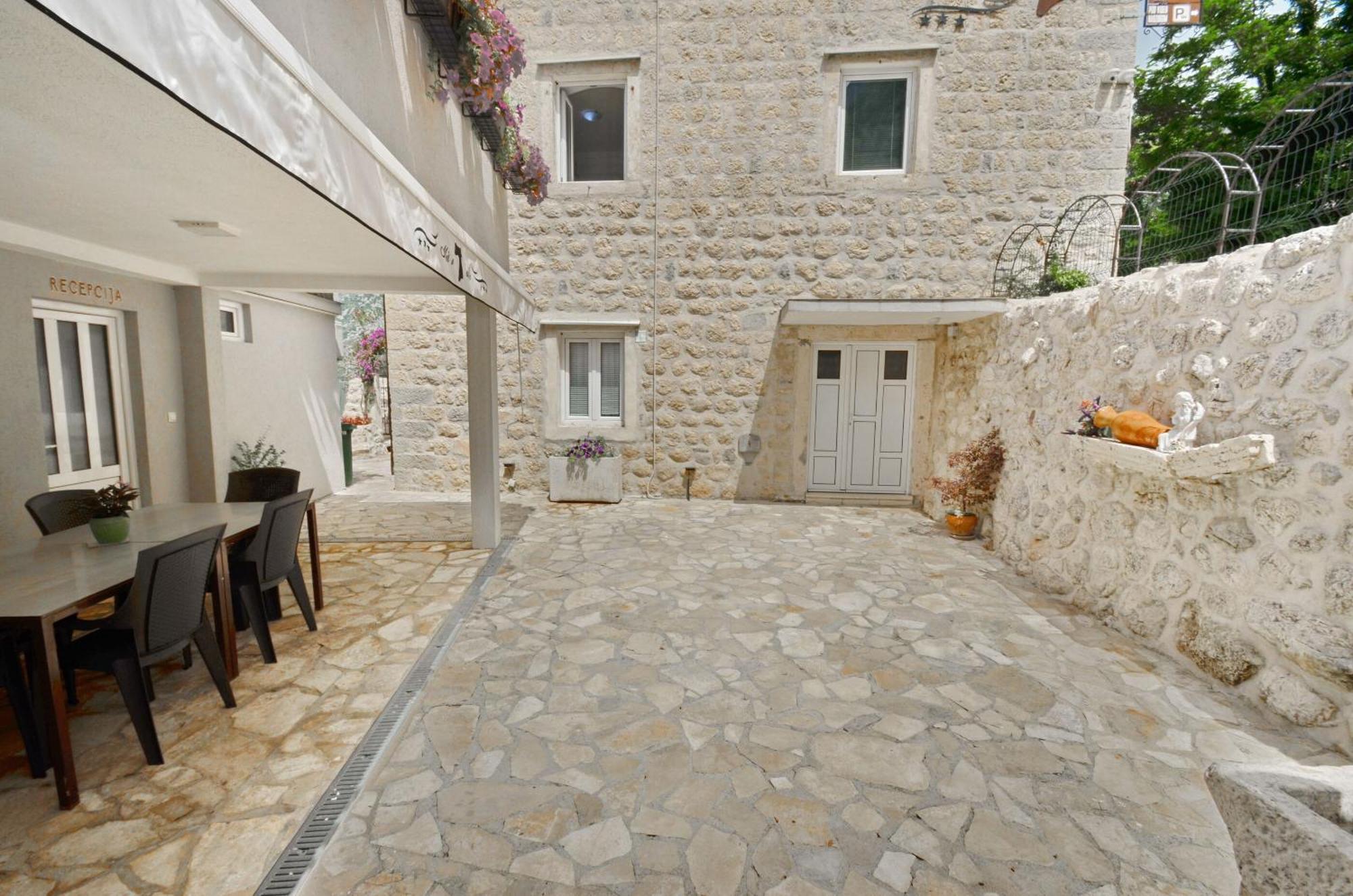 Apartments Mir I Dobro Kotor Dış mekan fotoğraf