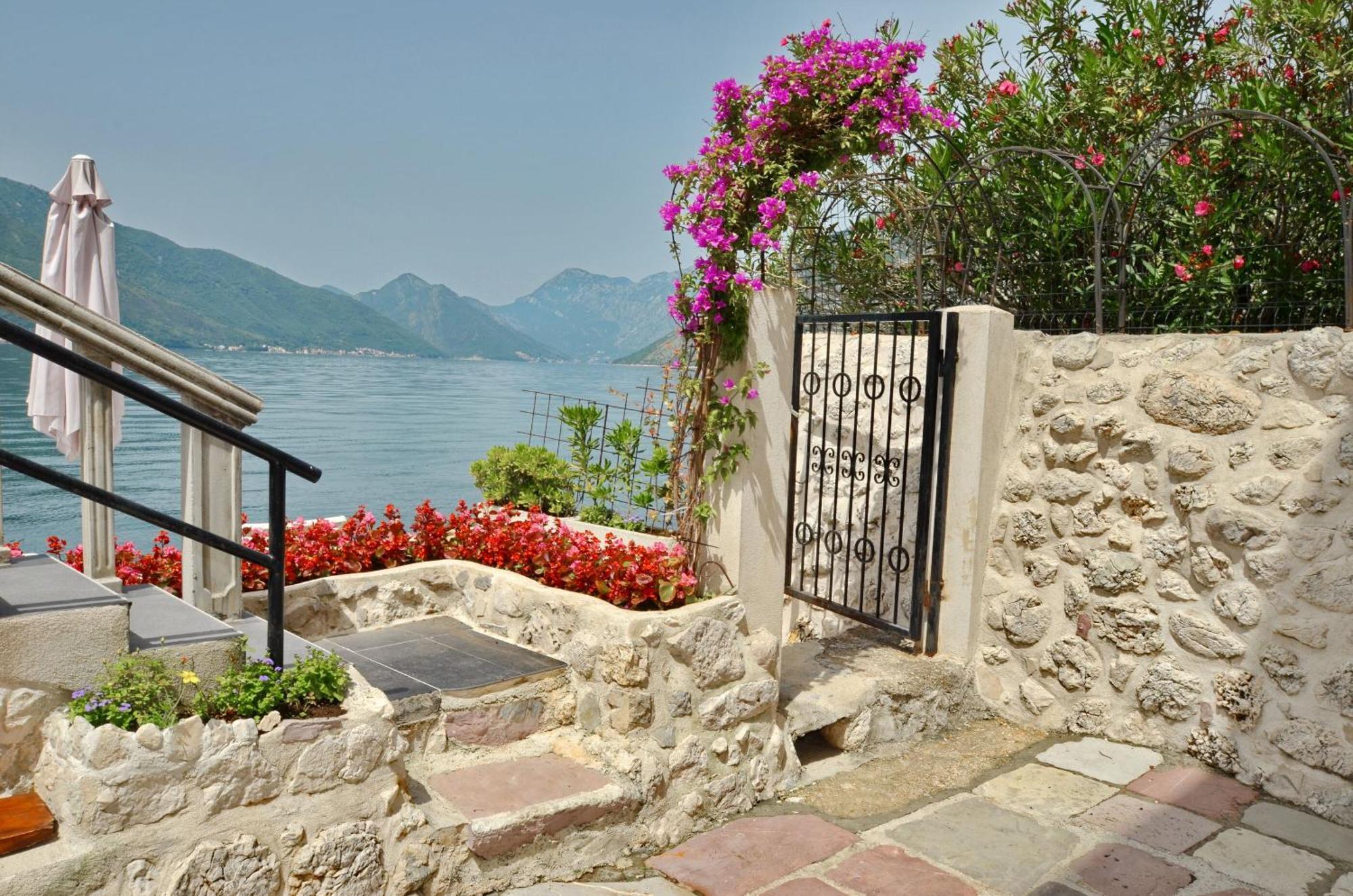 Apartments Mir I Dobro Kotor Dış mekan fotoğraf